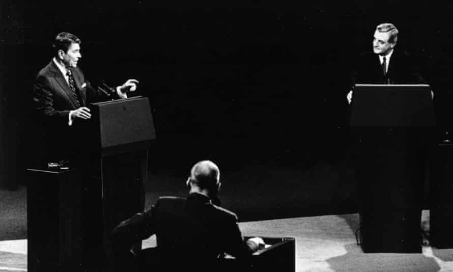US President Ronald Reagan, left, and his Democratic challenger Walter Mondale, right, are seen during their televised presidential debate, Kansas City, Missouri, 22 October, 1984.