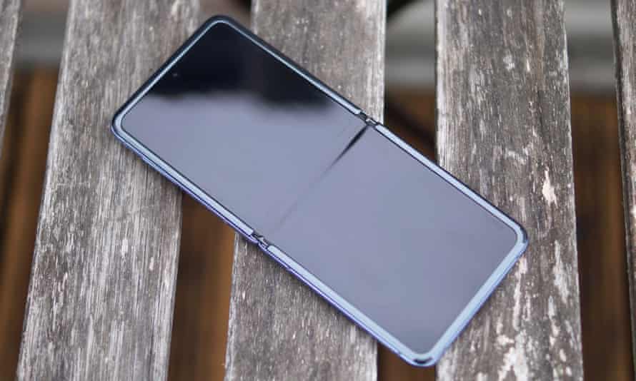 Samsung Galaxy Z Flip Review Four Months With The Folding Phone Samsung The Guardian Samsung Galaxy Z Flip Review Four Months With The Folding Phone Samsung The Guardian
