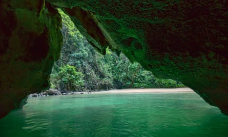 The Emerald Cave (Tham Morakot).