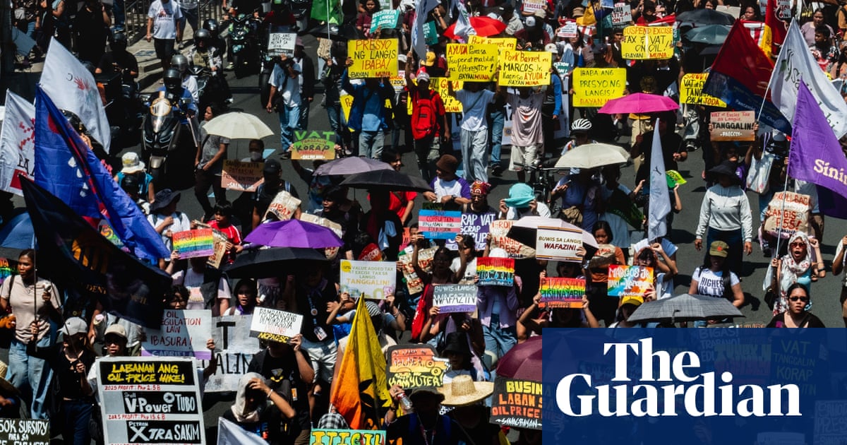 Manila’s transport workers struggle to make ends meet as Philippines feels force of oil crisis