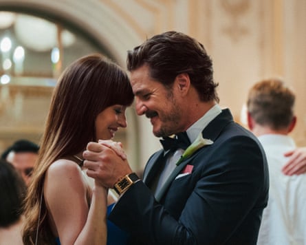 Dakota Johnson and Pedro Pascal in Materialists.