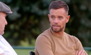 Lee Hendrie talking to Vinnie Jones during the filming of Harry’s Heroes