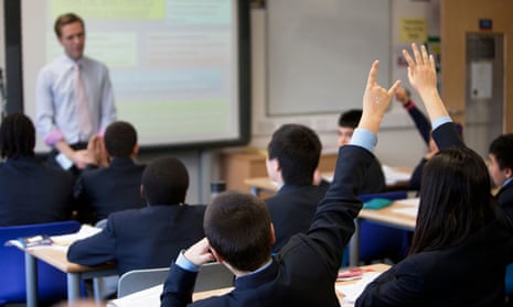 Teachers to get pay rise in attempt to boost recruitment