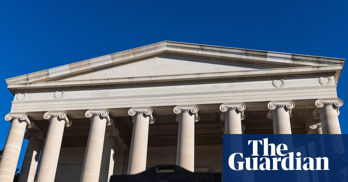 US could lose between $7bn and $14bn during shutdown, budget office says