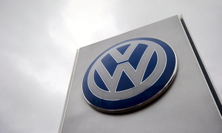 Vw Settles Dispute That Stopped Output At Half Of German Plants Volkswagen Vw The Guardian