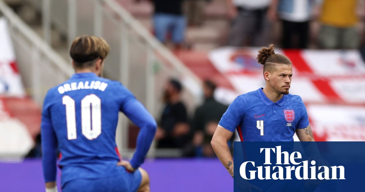 ‘It’s like clapping for the NHS’: Lionesses’ decision to stop taking the knee triggers debate ‘It’s like clapping for the NHS’: Lionesses’ decision to stop taking the knee triggers debate