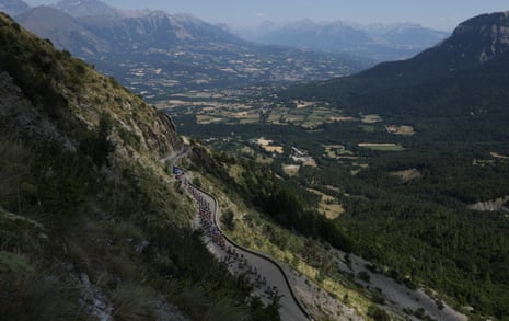General view of the peloton in action during stage 19