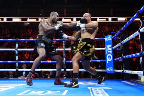 Daniel Dubois (left) during his Heavyweight bout against Fabio Wardley.