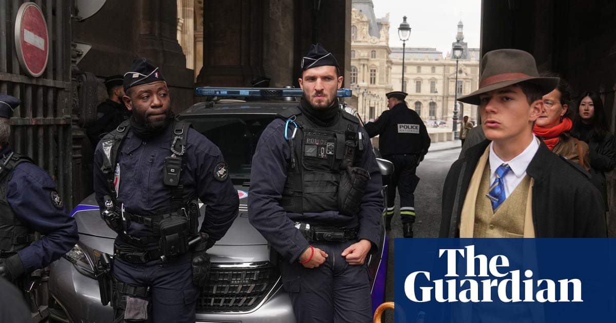 Who is ‘fedora man’? Dapper French teenager in viral Louvre heist photo unmasked