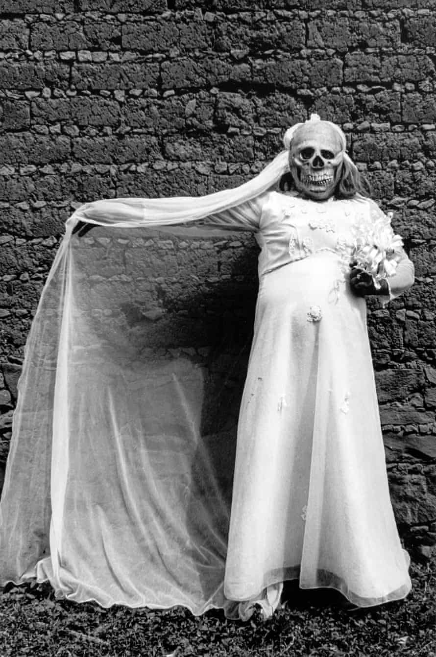 Graciela Iturbide - Novia Muerte (Death Bride), Chalma, 1990