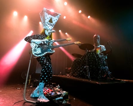 Angine de Poitrine live onstage