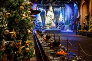 The Great Hall at Christmas. The Making of Harry Potter, Warner Bros Studio, Leavesden, Herts, UK.