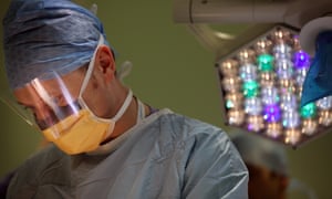 Surgeon in operating oom