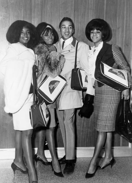 Smokey with Mary Wilson, Diana Ross and Florence Ballard of the Supremes