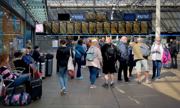 Rail travellers at Waverley station