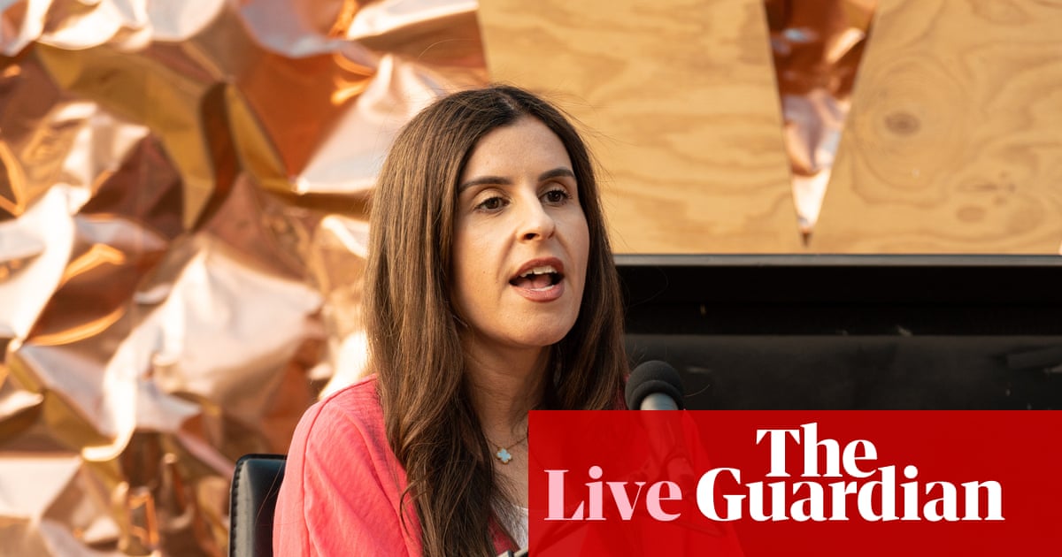 About 30 withdraw from Bendigo writers festival over speaker code – as it happened