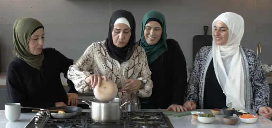 The Shahrouk sisters preparing a fattah together.