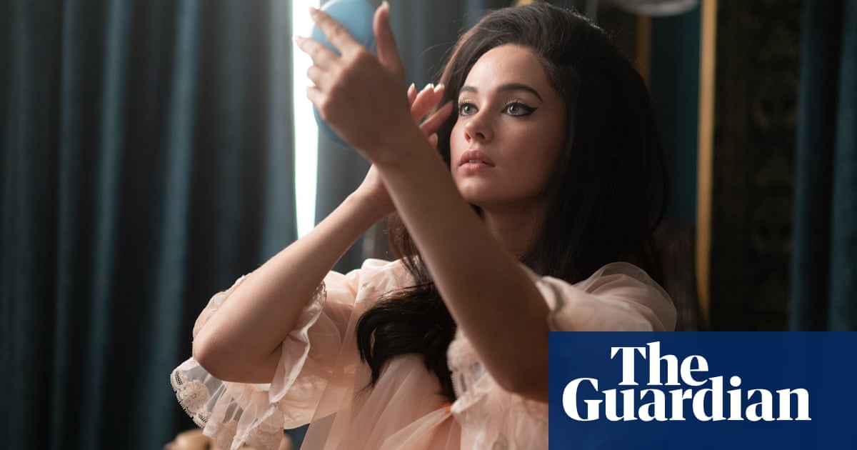„Es ist Elvis‘ Fantasie“: Wie Mode im Mittelpunkt von Sofia Coppolas ...