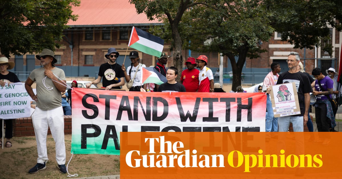 Тони КаронИскът на Южна Африка за геноцид е подходящ призив