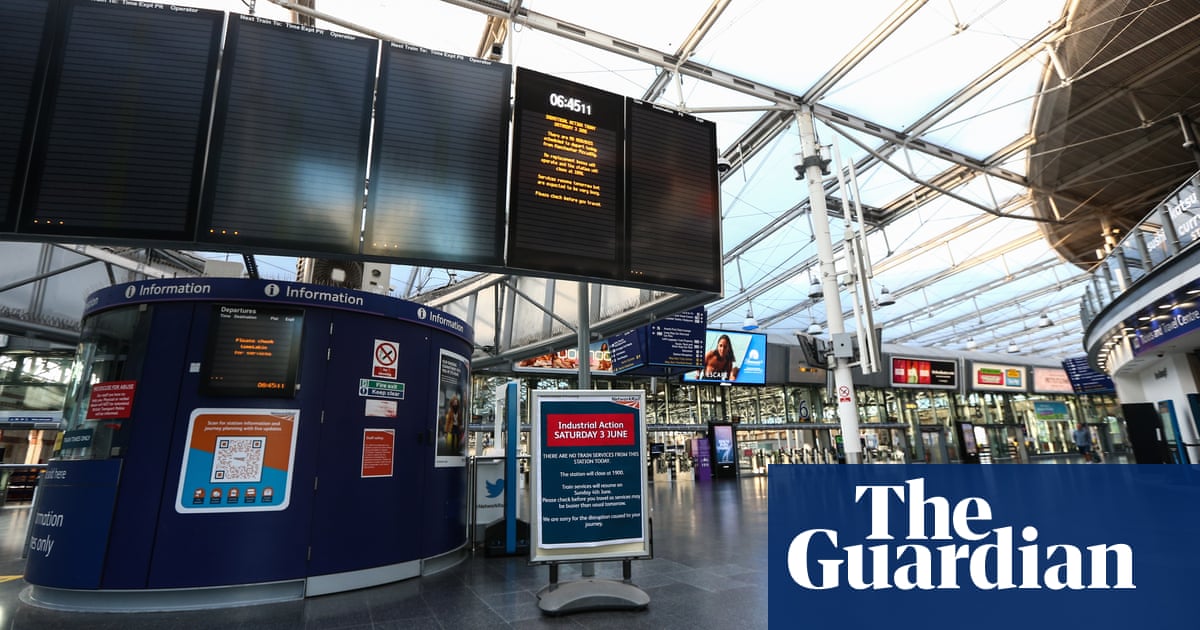 Rail passengers in England face further strike disruption