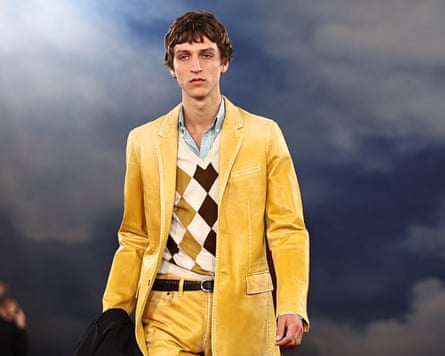 A model presents a creation for Burberry’s spring/summer 2026 fashion show collection, during the London fashion week in London, on 22 September 2025.