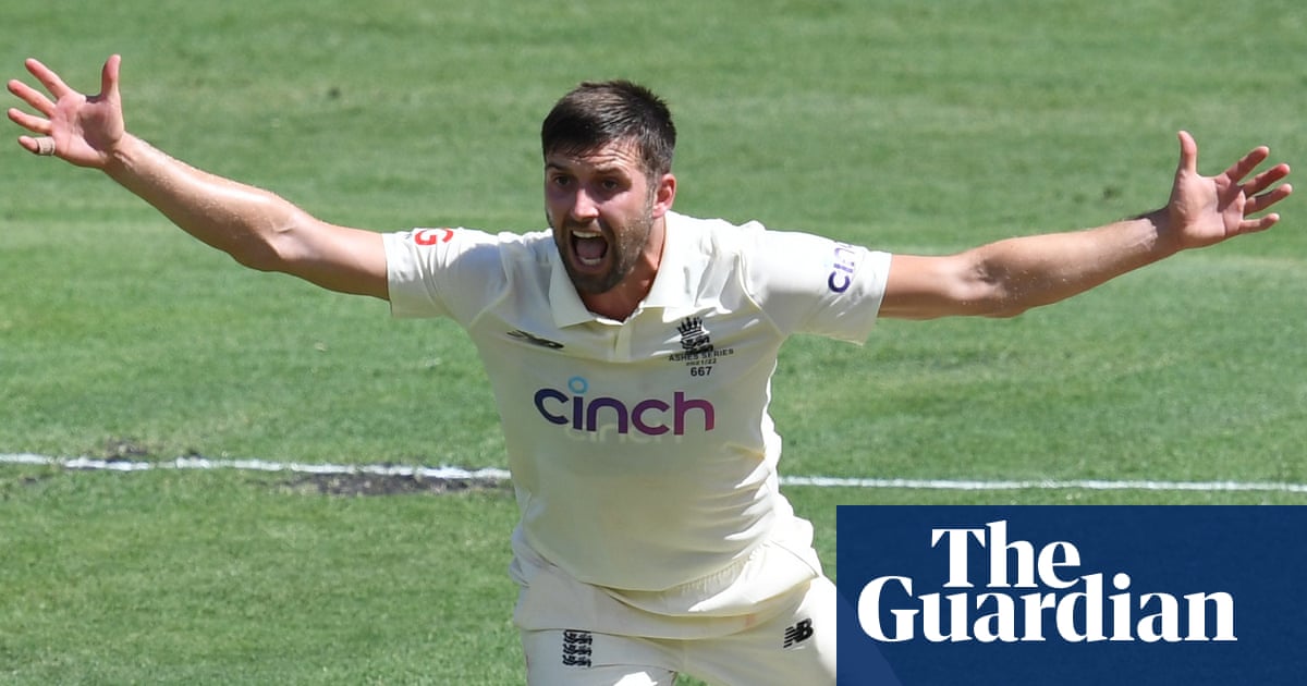 Mark Wood gives England some cheer amid faults of their own making | Barney Ronay
