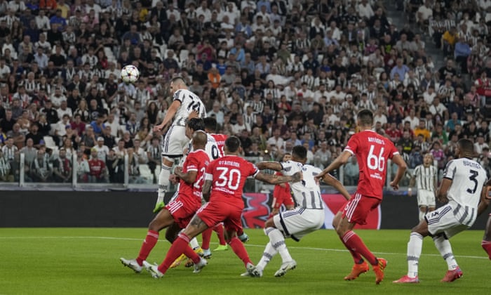 Manchester City v Dortmund, Rangers v Napoli: Champions League – live | Champions League 5 Juventus’ Arkadiusz Milik rises highest to head in the opening goal of the game.