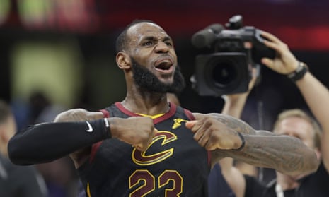 NBA playoffs: James helps Cavs hold off Pacers, earn sweep into