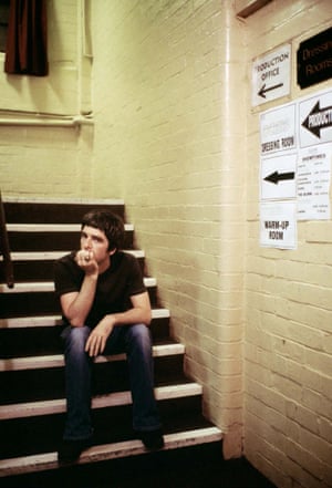 MANCHESTER APOLLO, Oct 2001 Noel oasis Jill Furmanovsky