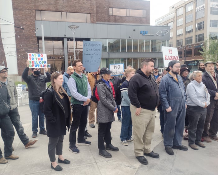 Critics say BlackRock’s Minnesota utility bid will increase rates – and clean energy goals will suffer