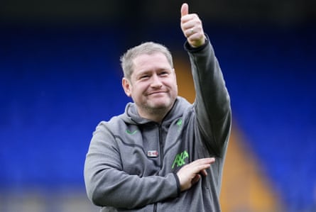 Matt Beard gives a thumbs up on the touchline