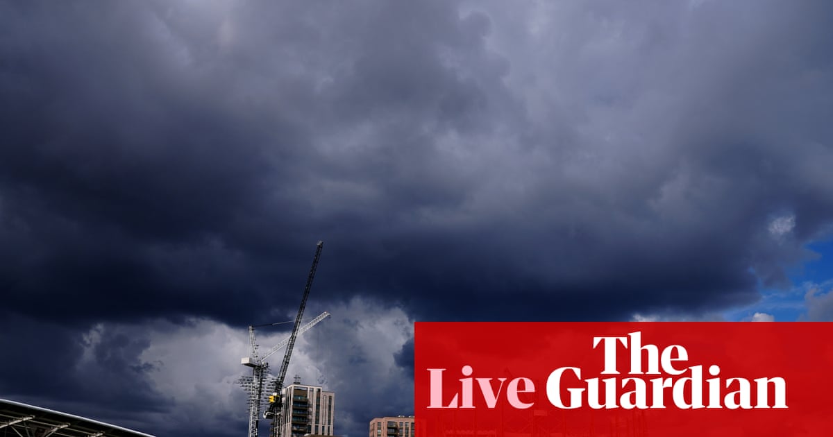 Surrey v Nottinghamshire, Sussex v Yorkshire, and more: county cricket, day three – live