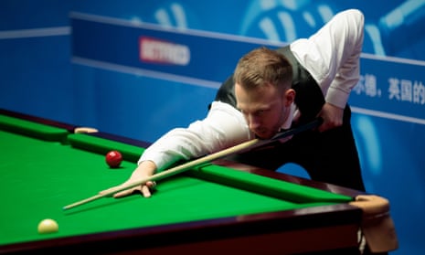 Judd Trump is the new favourite for the world title after Neil Robertson was knocked out by John Higgins.