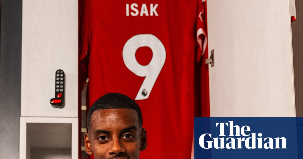 How will Arne Slot change his Liverpool tactics to get best out of Alexander Isak? | Liverpool How will Arne Slot change his Liverpool tactics to get best out of Alexander Isak? | Liverpool