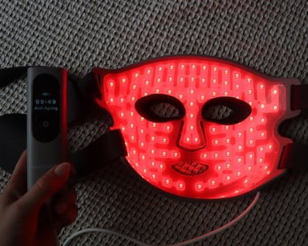 Sarah Matthews test of the CurrentBody Skin LED Multi-Light Mask