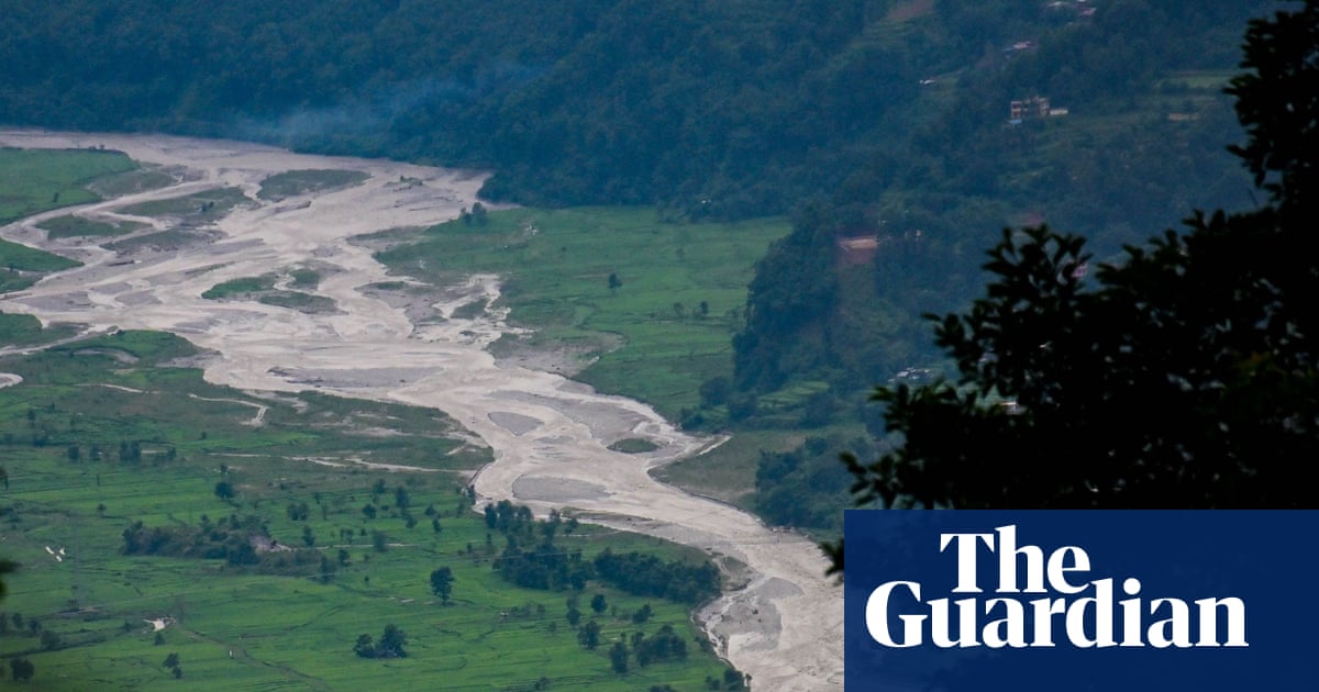 Dozens of Australians believed to be among hundreds of people missing in Nepal flash floods