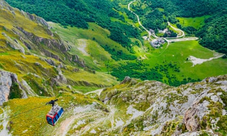 The Fuente Dé cable car.