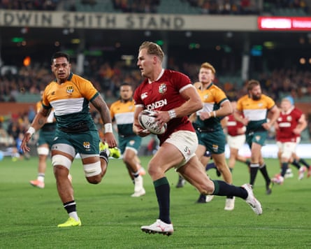 Duhan van Der Merwe breaks through