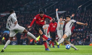 Manchester United's Maruen Fellani scored the first goal.