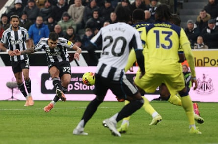Bruno Guimarães fires home for Newcastle after coming off the bench