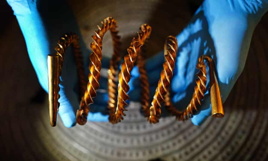 A gold flange twisted spiral torc from the middle bronze Age, dated 1400-1100BC.
