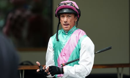 Frankie Dettori tampak sedih setelah dikalahkan Covey favorit di Royal Ascot.
