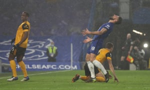 Giroud shows his frustration after the miss.