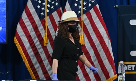 Actress Rosie Perez joined comedian Chris Rock and New York governor Andrew Cuomo to promote mask use.