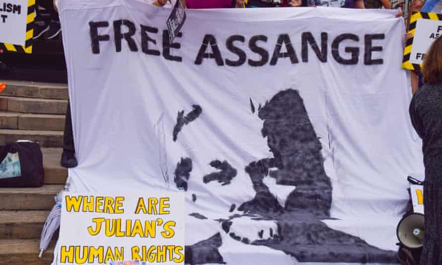 Manifestantes en Londres piden la liberación de Julian Assange el 24 de julio