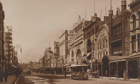 Cole’s Book Arcade (right) was a feature of Melbourne’s Bourke St Mall until 1929.