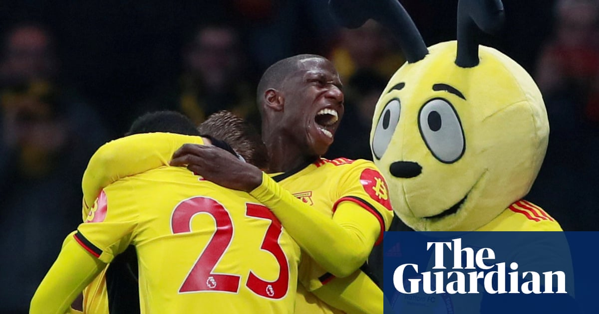 Deulofeu and Doucouré deliver victory for 10-man Watford over Wolves