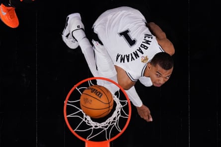 San Antonio’s Victor Wembanyama scores a basket during the second half of Game 2.