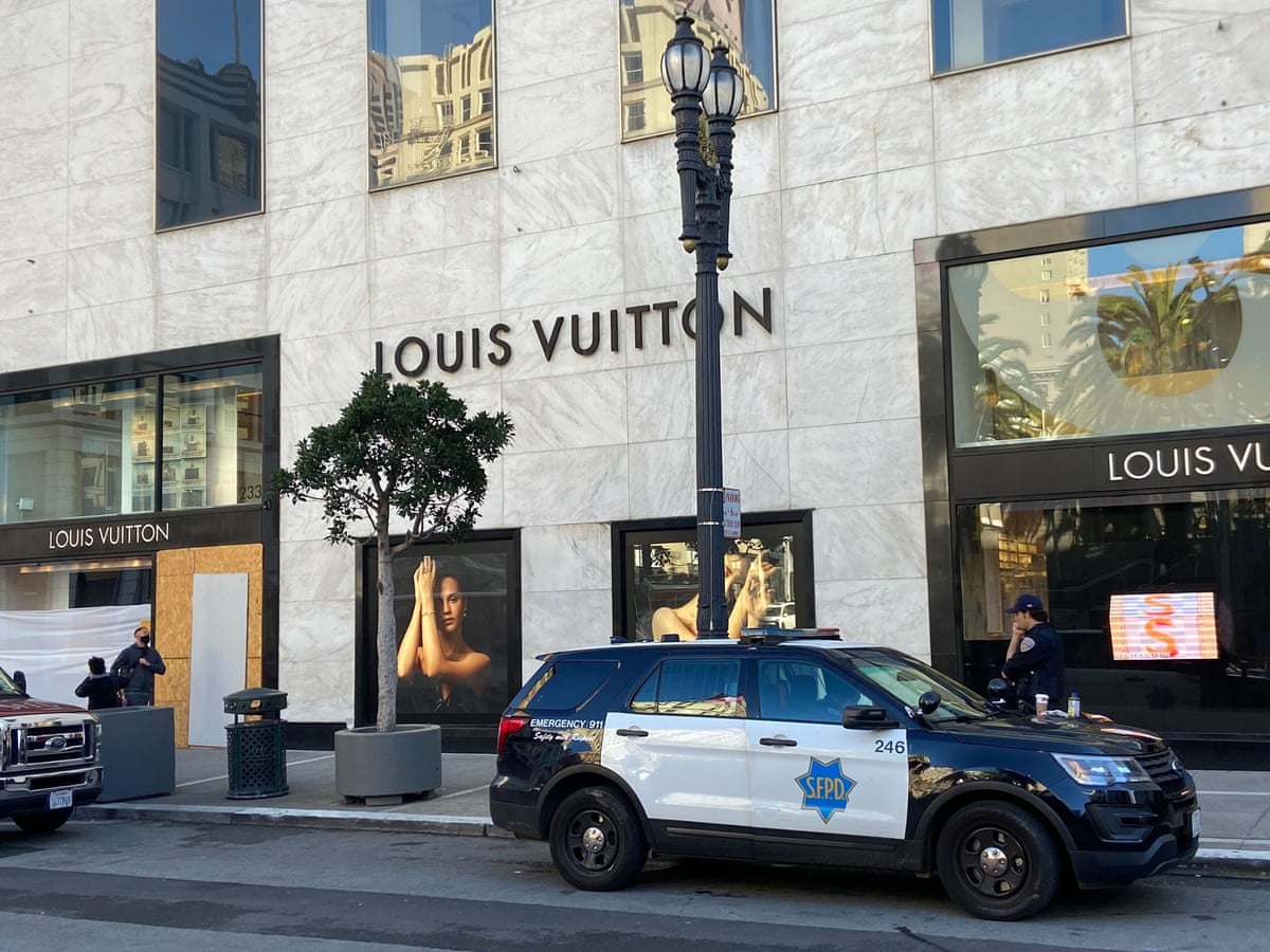 security guard for tv news crew killed during oakland robbery attempt oakland the guardian