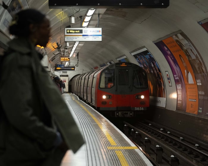 London Underground users should know about toxic dust risk, whistleblower says